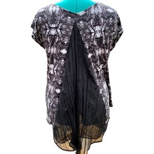 2for$25 OASIS Black & Grey T-Shirt with Ruffle Back